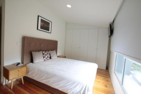 OPORTO GUEST Natária Flats with Parking
